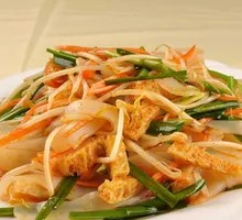 Ham and Egg Stir-Fried Cold Noodles