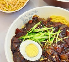 Signature Fried Sauce Noodles