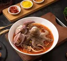 Yanjing Mixed Octopus Seafood Noodles