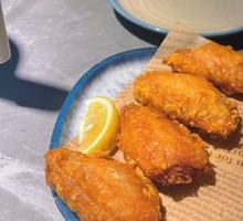Crispy Golden Chicken Wings