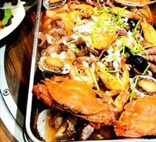 Four-Person Luxury Seafood Hot Pot
