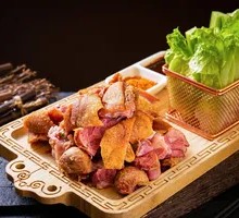 Signature Crispy Roasted Pork Elbow