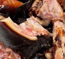 Zhou Qin Gong Liuting Pig Trotter