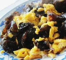 Wood Ear Mushroom Stir-Fried with Eggs
