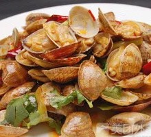 Spicy Stir-Fried Clams