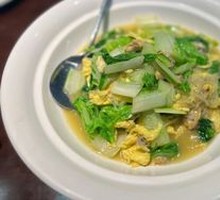 Red Island Clam Meat and Baby Greens