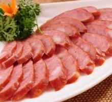 Fatty and Lean Garlic Sausage