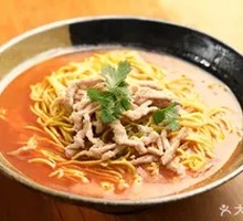 Golden Soup Pork Noodles