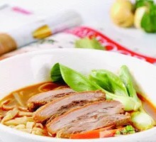 Golden Braised Beef Noodles