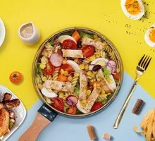 Low-Carb Filling Salad