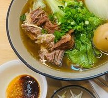 Golden Beef Shank Noodles