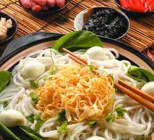Chicken Ball Hot Pot Rice Noodles