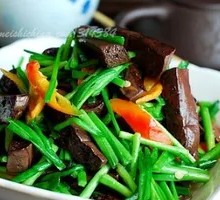 Stir-fried Pig Blood with Leeks