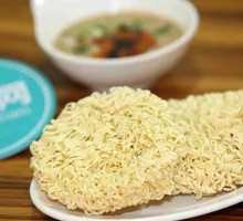 Instant Noodles Cake