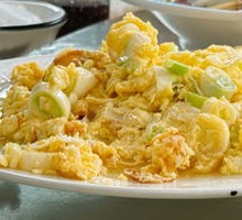 Scrambled Mountain Eggs with Green Onion