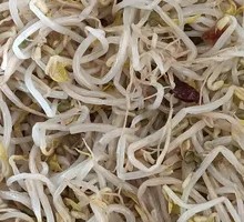 Stir-Fried Bean Sprouts with Scallion Oil