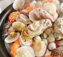 Steamed Fresh in Large Pot