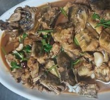 Braised Eel Scales