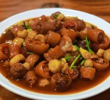 Braised Pig Tail with Chestnuts