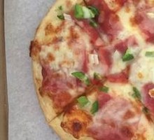 Cheese-filled Bacon Pizza