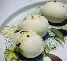 Lily Mousse Molecular Cuisine