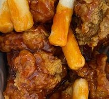 Classic Sweet and Spicy Boneless Fried Chicken