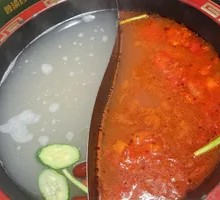 Tomato Spicy Yang-Yang Hot Pot