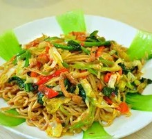 Squid and Leek Stir-Fried Noodles