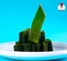 Thin seaweed strips