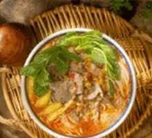 Spicy Pepper Beef Rice Noodles (Freshly Cut, Boiled)