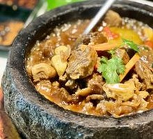 Stone Pot Mushroom Braised Beef Noodles