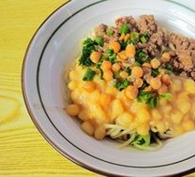 Spicy Broad Noodles with Pea Paste