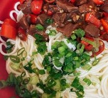 Fresh Chili Beef Dry Noodles