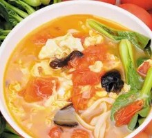 Tomato Egg Noodle Soup
