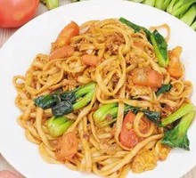 Tomato and Egg Fried Noodles