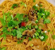 Dry-Mixed Chicken Offal Noodles