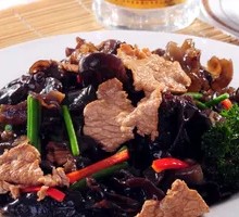 Stir-fried Pork with Wood Ear Mushrooms
