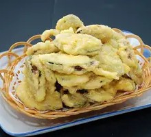 Egg Yolk Stewed Cucumber