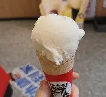 Vanilla Snowball Ice Cream