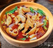 Braised Pig Intestines in Clay Pot