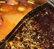 Tomato Double-Flavor Hot Pot with Tonic Ingredients