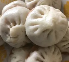 Braised Pork in Cabbage Leaves