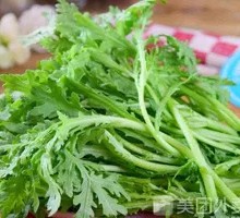 Chinese chrysanthemum greens