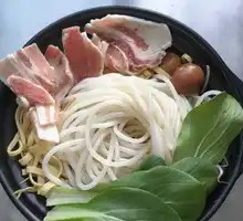 Braised Pork Belly Pot Noodles