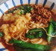 Pea and Meat Sauce Noodles