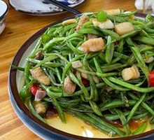 Stir-fried shredded lentils with pork