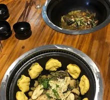 Stewed Pork Ribs in Iron Pot