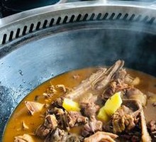 Stewed Goose in Iron Pot