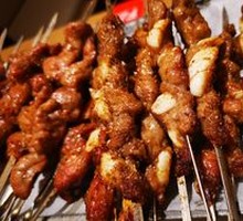 Charcoal-Grilled Pork Ribs