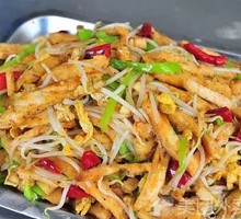 Family Feast Stir-Fried Noodles
